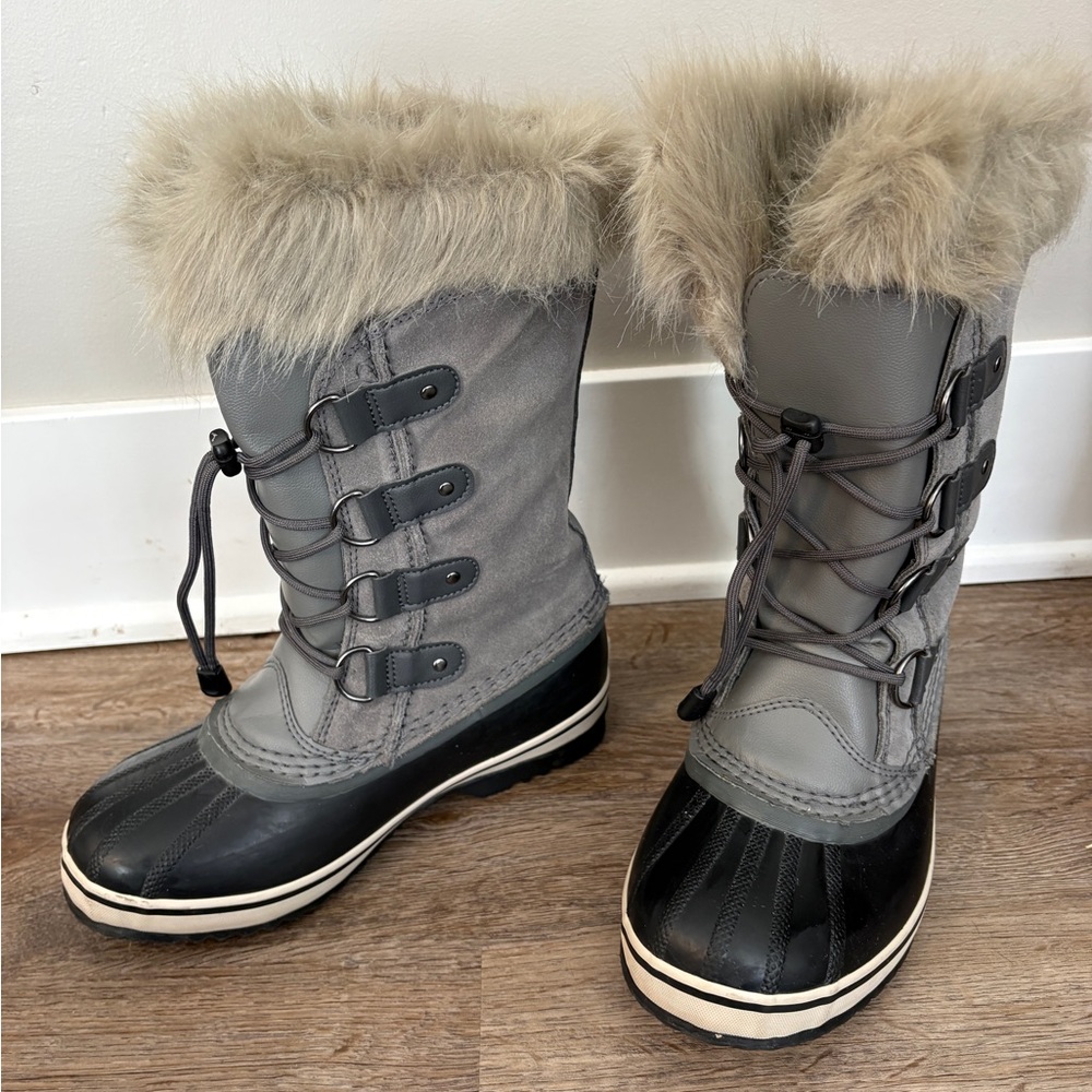 Sorel Joan of Arctic winter boots girls Size 5